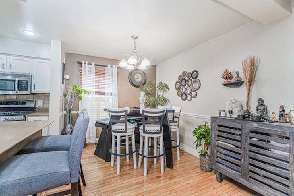 Photo of 442 Ilyssa Way, Staten Island, NY 10312 (MLS # 498596)