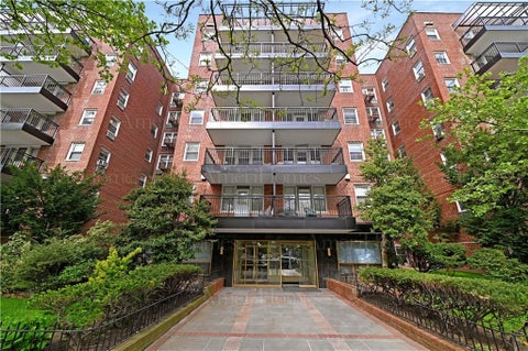Homes For Sale - 770 Ocean Parkway #6O<br/> Brooklyn, NY 11220