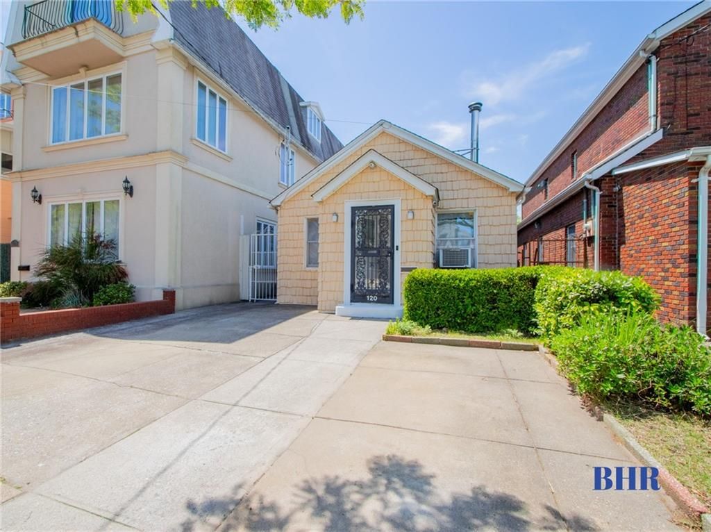 Photo of 120 Norfolk Street, Brooklyn, NY 11235 (MLS # 492656)