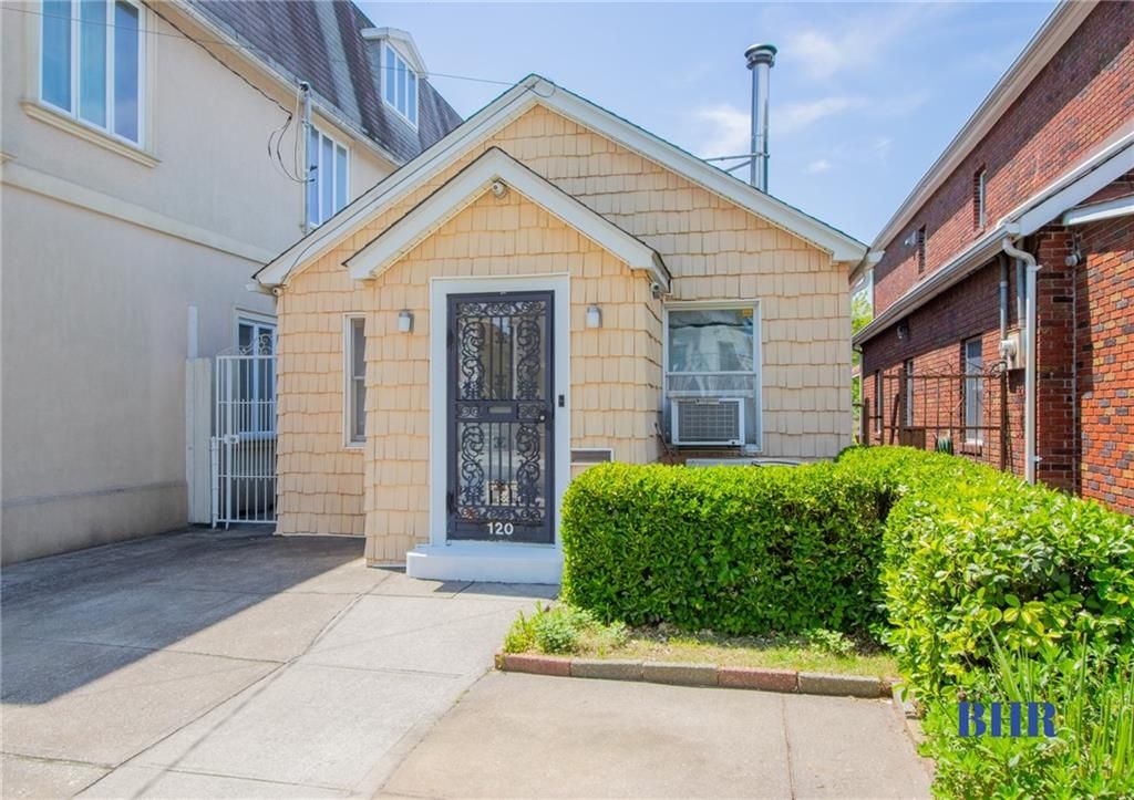 Photo of 120 Norfolk Street, Brooklyn, NY 11235 (MLS # 492656)