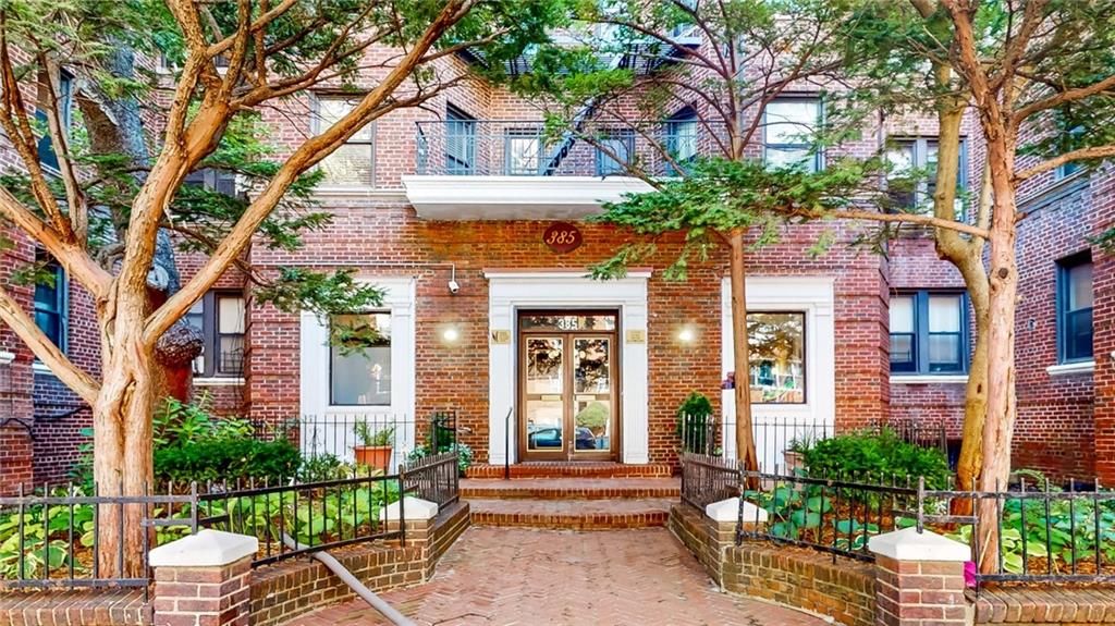 Photo of 385 Argyle Road #2K, Brooklyn, NY 11218 (MLS # 495178)