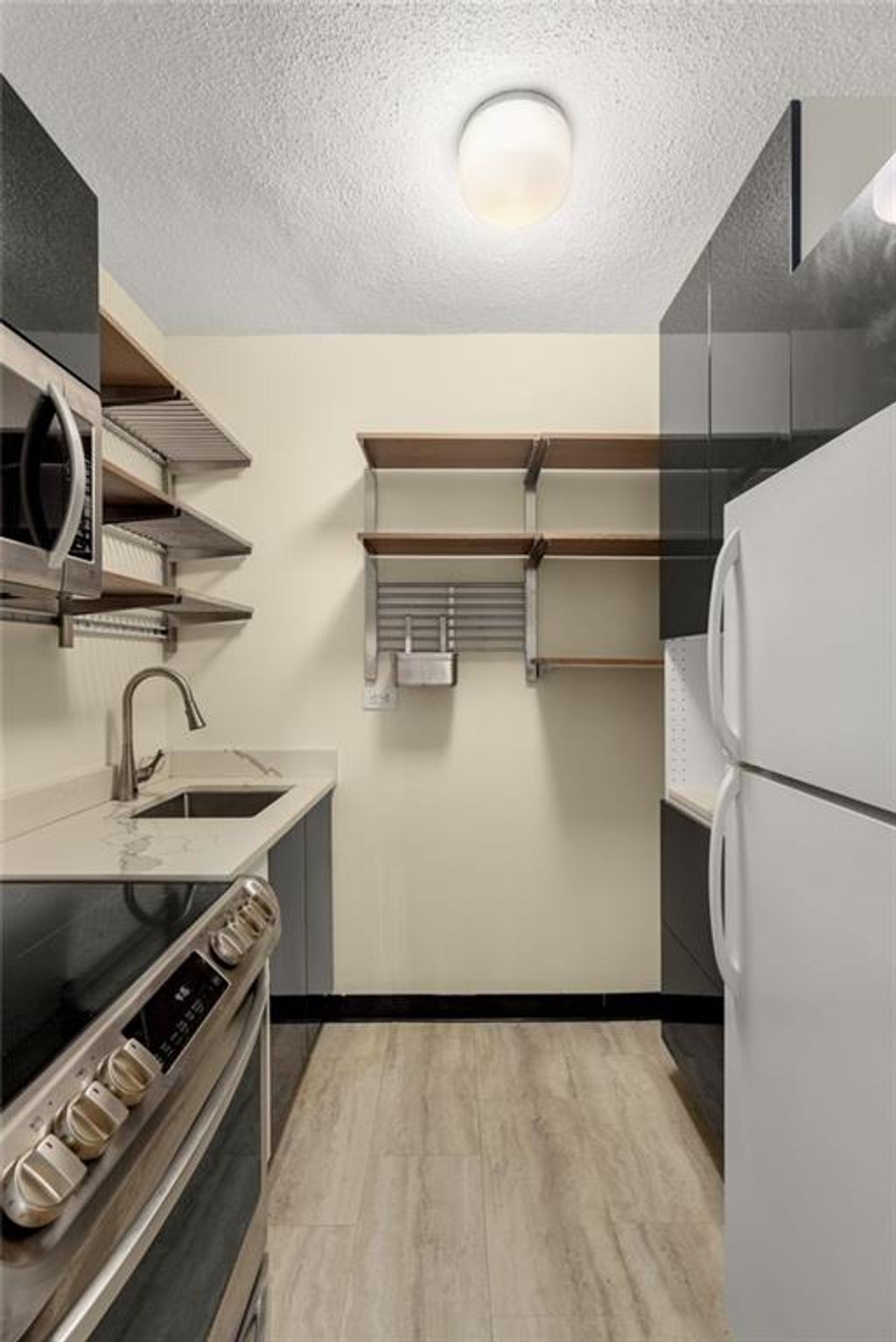 Photo of 130 Water Street, Brooklyn, NY 10005 (MLS # 500034)