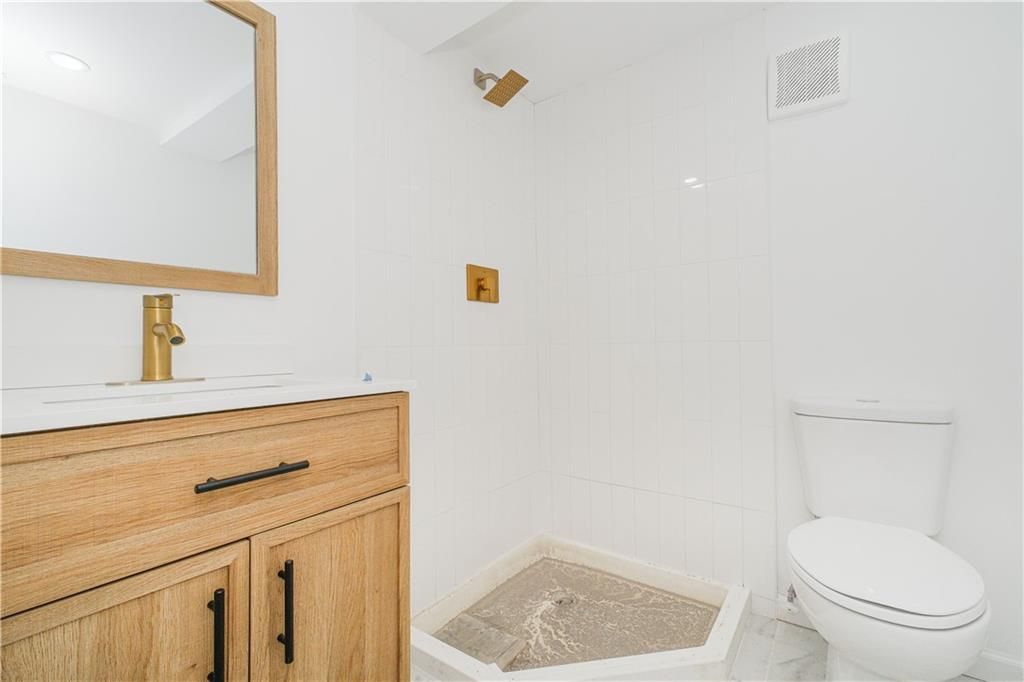 Photo of 10 Penton Street, Staten Island, NY 10309 (MLS # 499935)