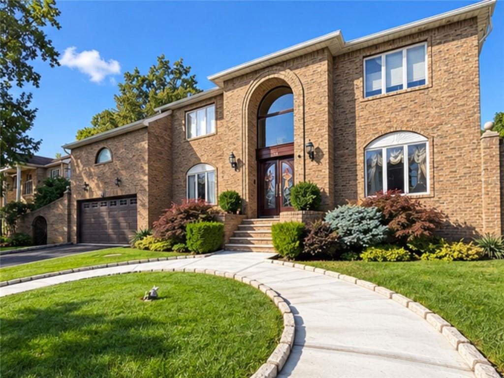 Photo of 34 Fayann Lane, Staten Island, NY 10307 (MLS # 505484)