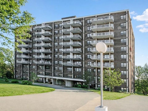 Homes For Sale - 1100 Clove Road #3C<br/> Staten  Island, NY 10301