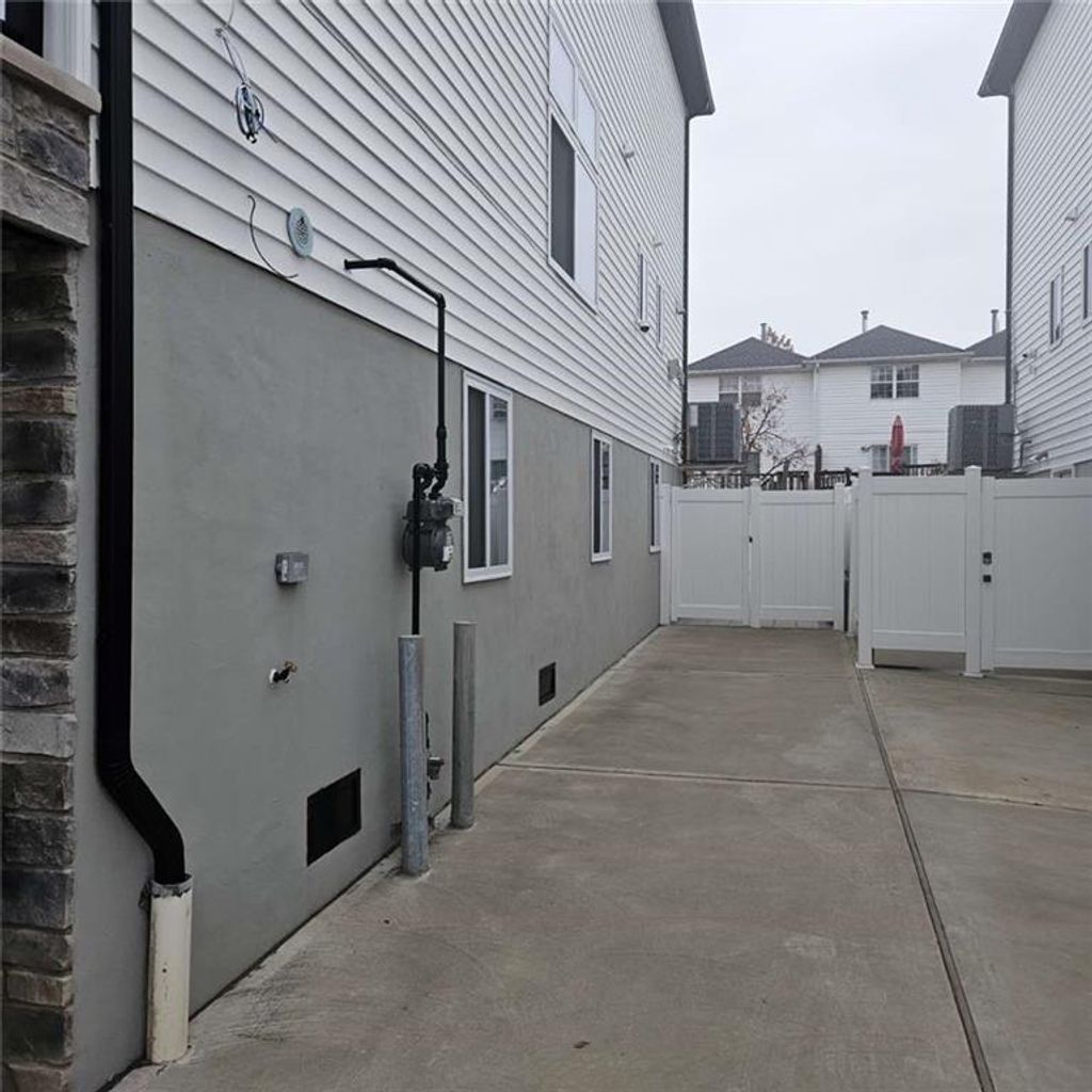 Photo of 74 Appleby Avenue, Staten Island, NY 10305 (MLS # 497581)