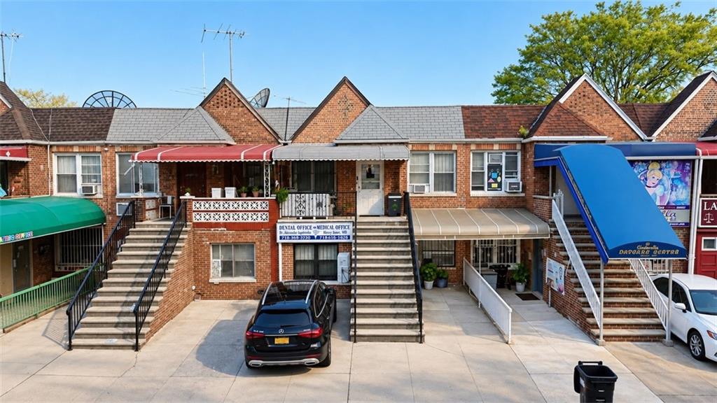 Photo of 134 Brighton 11th Street, Brooklyn, NY 11235 (MLS # 505285)