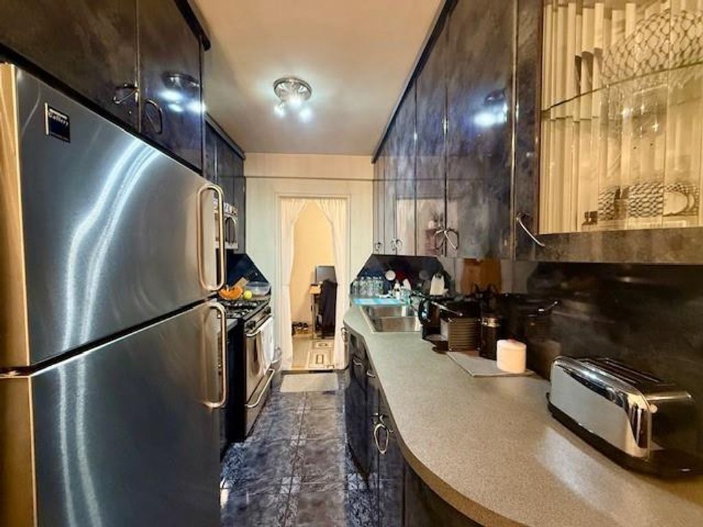 Photo of 711 Montauk Court #2A, Brooklyn, NY 11235 (MLS # 500237)