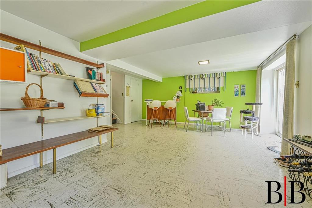 203 Whitman Drive, Brooklyn, New York image 20