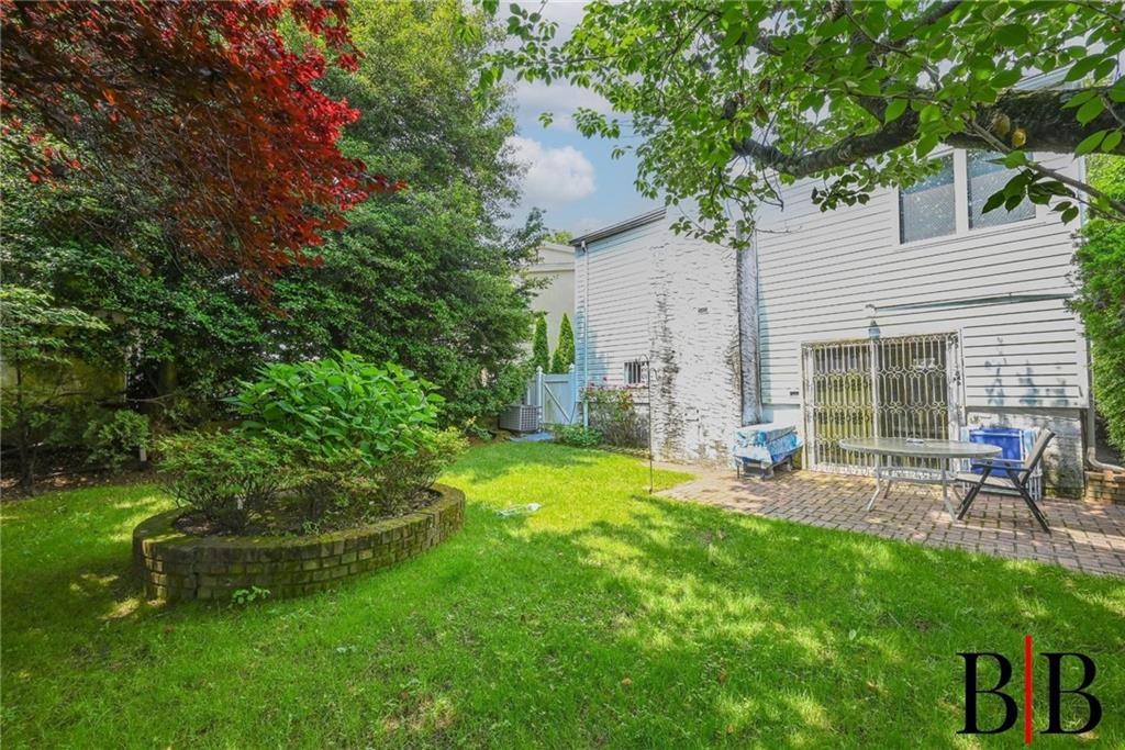 203 Whitman Drive, Brooklyn, New York image 23