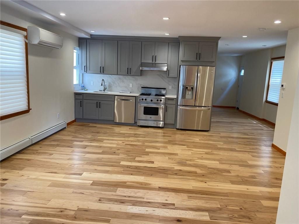 Photo of 65 Bay Ridge Parkway #2, Brooklyn, NY 11209 (MLS # 501240)