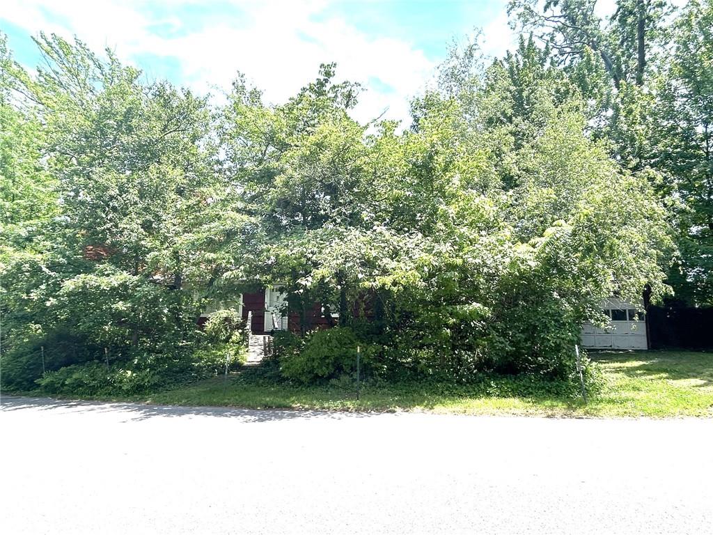 Photo of 1721 Carlton Avenue, Staten Island, NY 10309 (MLS # 502492)