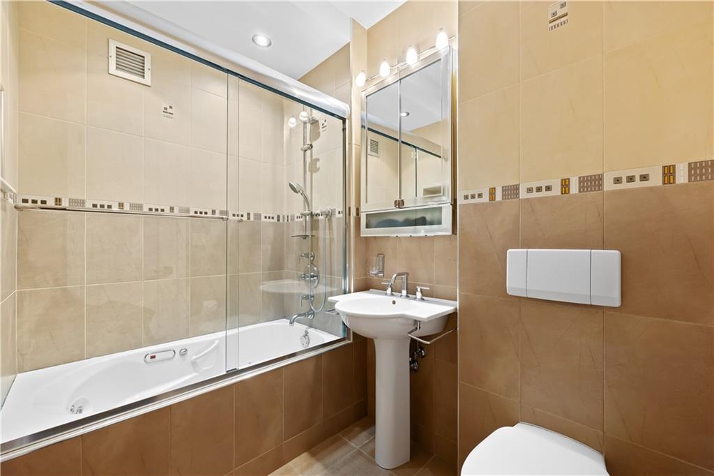 150 Oceana Drive #4B, Brooklyn, New York image 12
