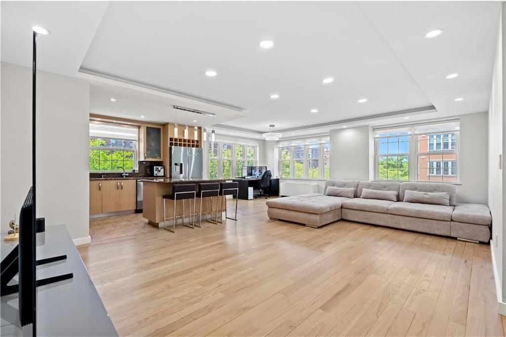 150 Oceana Drive #4B, Brooklyn, New York image 3