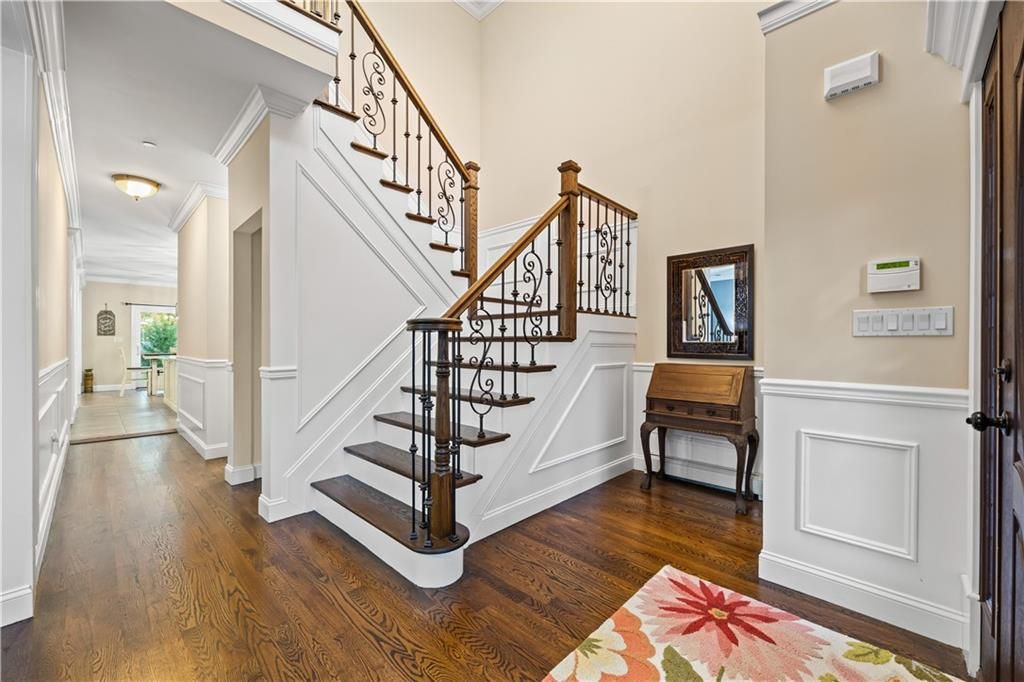 Photo of 109 Madsen Avenue, Staten Island, NY 10309 (MLS # 500222)