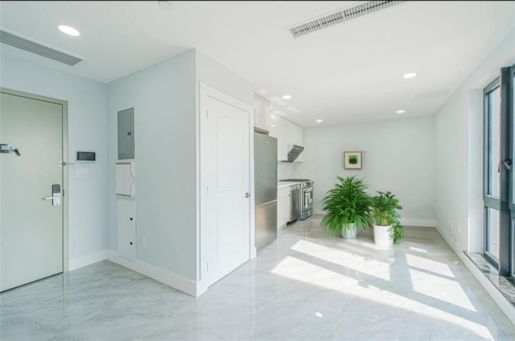 Photo of 811 45th Street #5B, Brooklyn, NY 11220 (MLS # 500349)