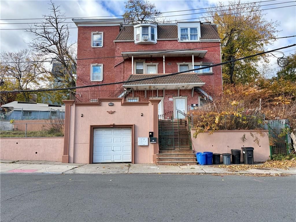 Photo of 238 York Avenue, Staten Island, NY 10301 (MLS # 497497)