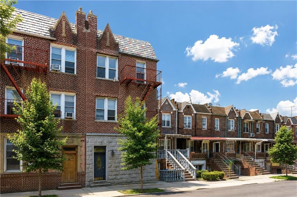 Photo of 94 Bay Ridge Avenue #3F, Brooklyn, NY 11220 (MLS # 502799)