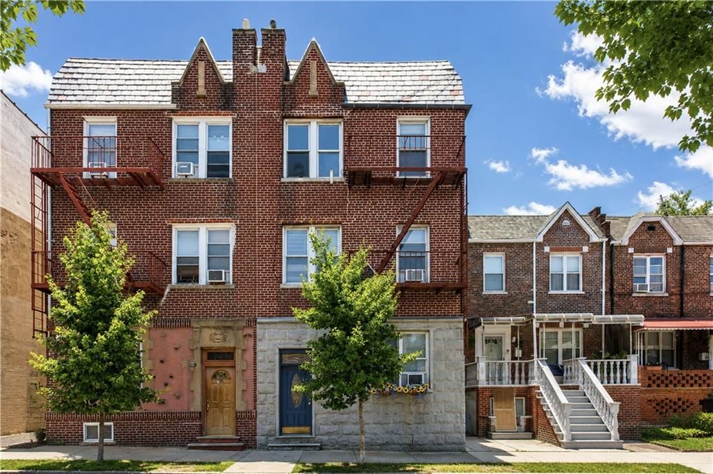 Photo of 94 Bay Ridge Avenue #3F, Brooklyn, NY 11220 (MLS # 502799)
