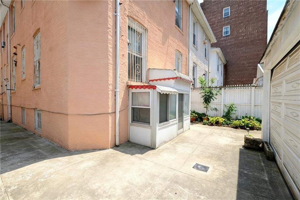 Photo of 80 Marine Avenue, Brooklyn, NY 11209 (MLS # 502742)