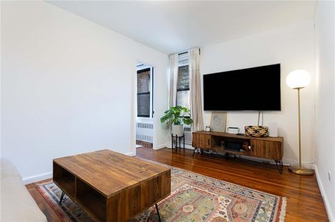Homes For Sale - 515 East 7th Street #2A<br/> Brooklyn, NY 11218