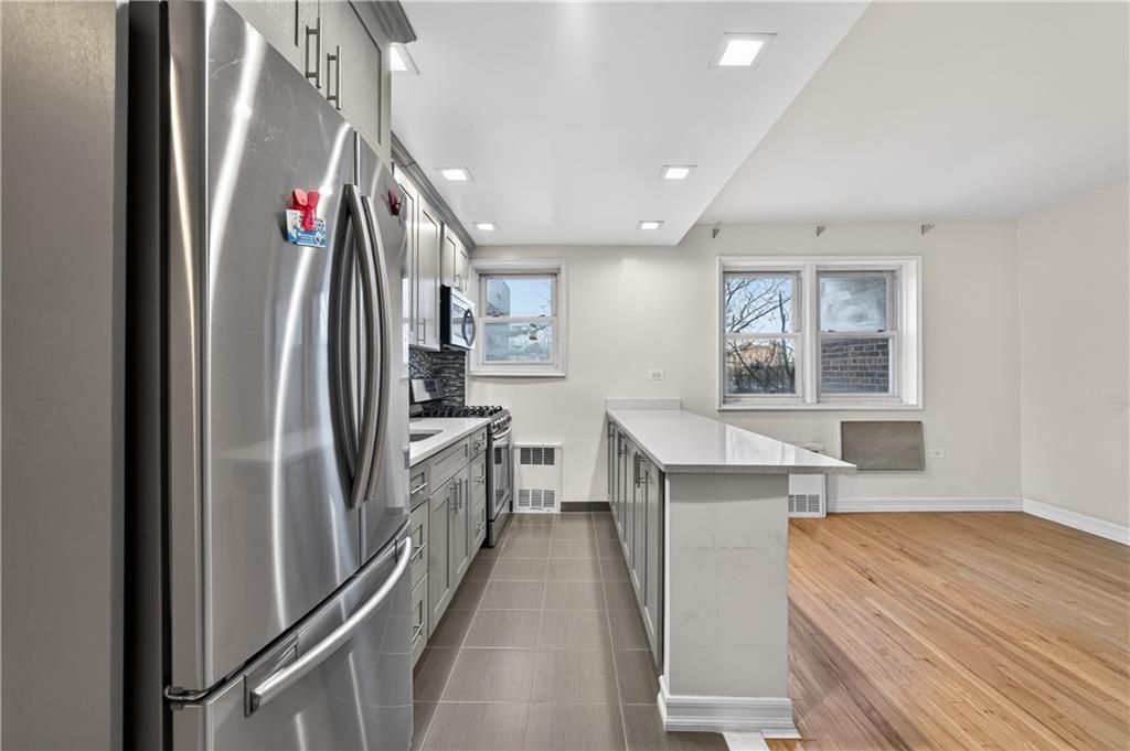 Photo of 66-92 Selfridge Street #5C, Queens, NY 11375 (MLS # 498980)