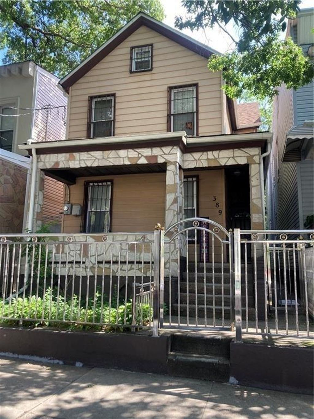 Photo of 389 Warwick Street, Brooklyn, NY 11207 (MLS # 496822)