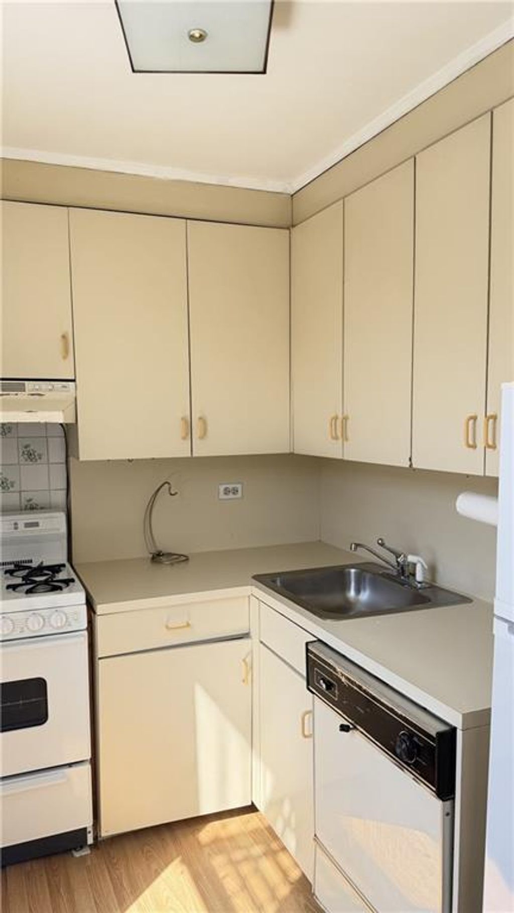 Photo of 740 32nd Street #J6, Brooklyn, NY 11210 (MLS # 500478)