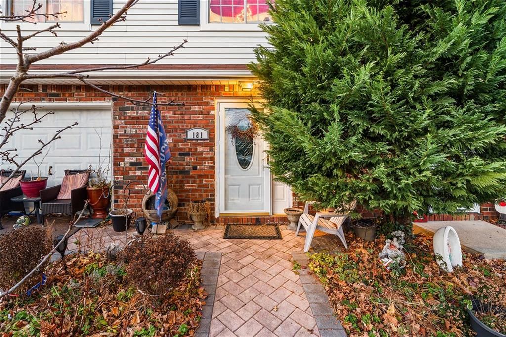 Photo of 181 Mosely Avenue, Staten Island, NY 10312 (MLS # 497859)