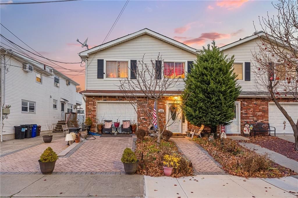 Photo of 181 Mosely Avenue, Staten Island, NY 10312 (MLS # 497859)