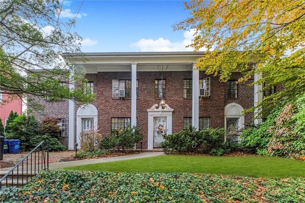 Photo of 58-62 University Place, Staten Island, NY 10301 (MLS # 495925)