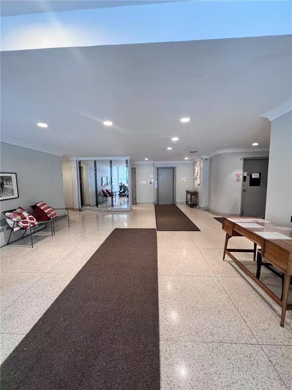 525 Ocean Parkway #4J, Brooklyn, New York image 2