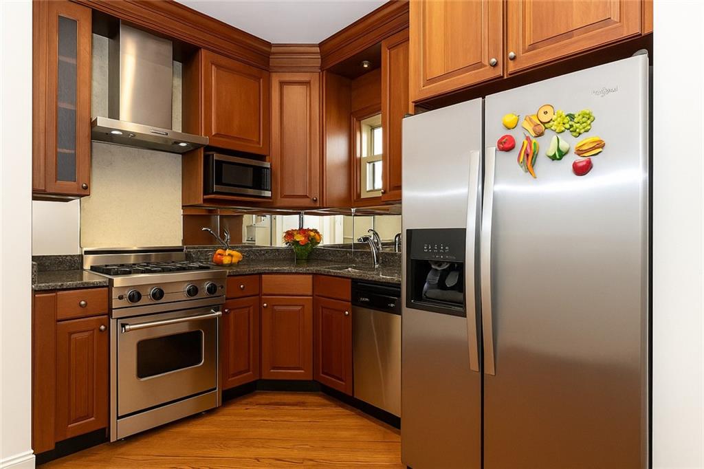 2 Roosevelt Court, Brooklyn, New York image 10