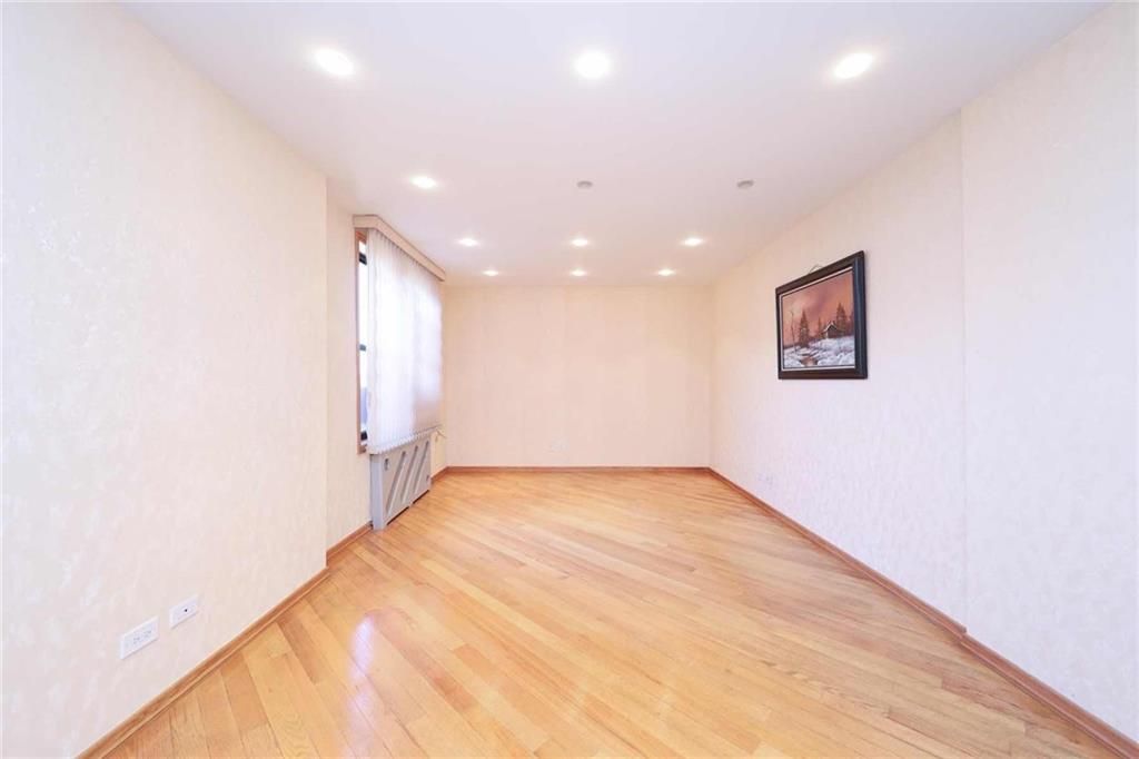 Photo of 2685 7th Street #6P, Brooklyn, NY 11235 (MLS # 500516)