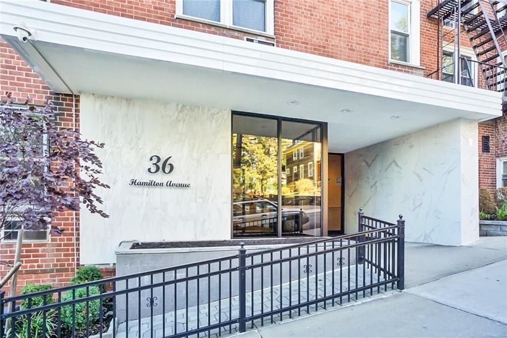 Photo of 36 Hamilton Avenue #2A, Staten Island, NY 10301 (MLS # 500763)