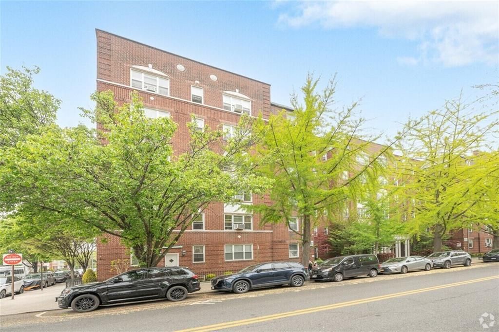 Photo of 901 Avenue H #4J, Brooklyn, NY 11230 (MLS # 496982)