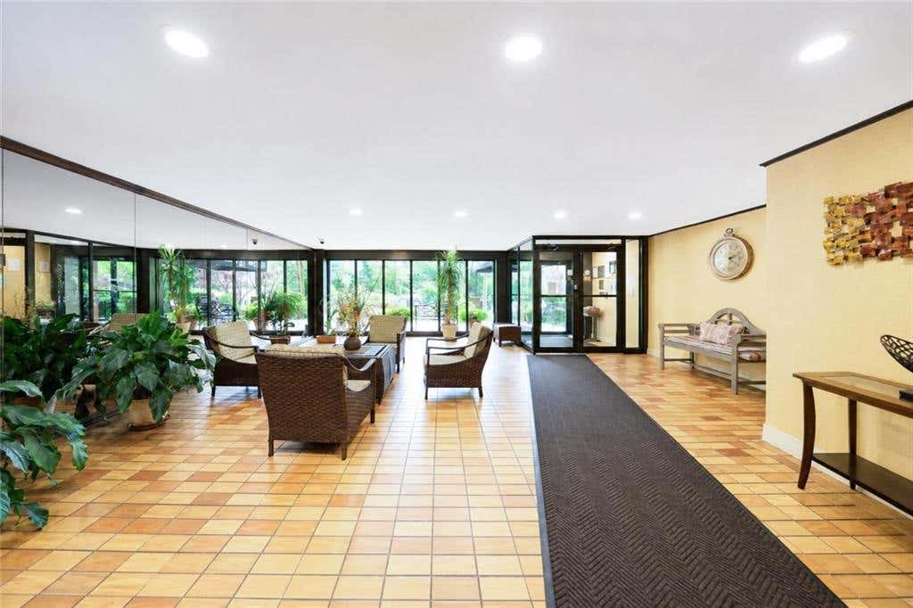 Photo of 830 Howard Avenue #6K, Staten Island, NY 10301 (MLS # 503787)