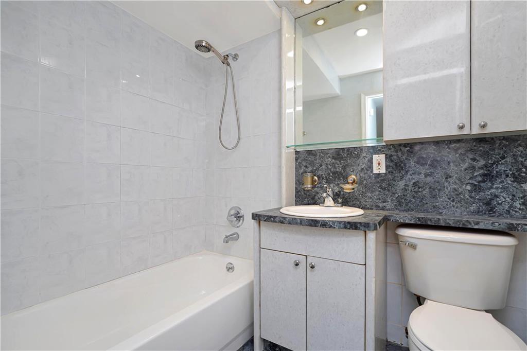 2504 14th Street #1B, Brooklyn, New York image 27