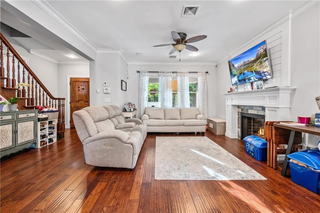 Photo of 453 Railroad Avenue, Staten Island, NY 10304 (MLS # 496269)