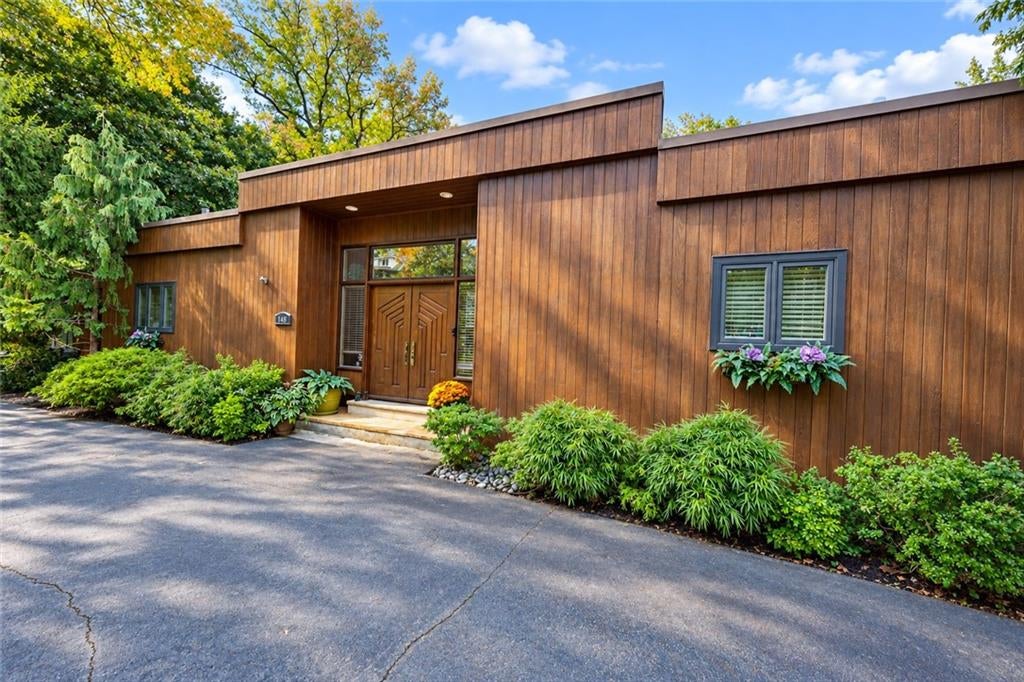 Photo of 148 Coverly Avenue, Staten Island, NY 10301 (MLS # 505370)