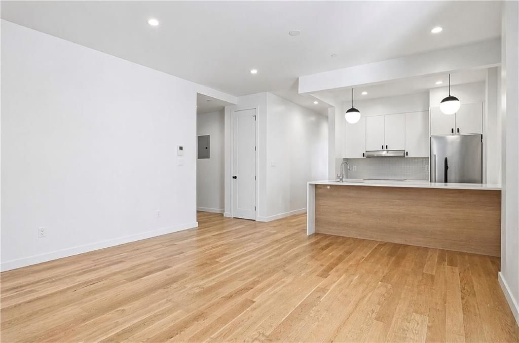Photo of 44 Euclid Avenue #3B, Brooklyn, NY 11208 (MLS # 500732)
