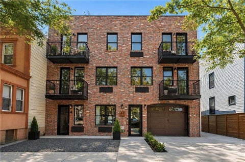 Homes For Sale - 44 Euclid Avenue #3B<br/> Brooklyn, NY 11208
