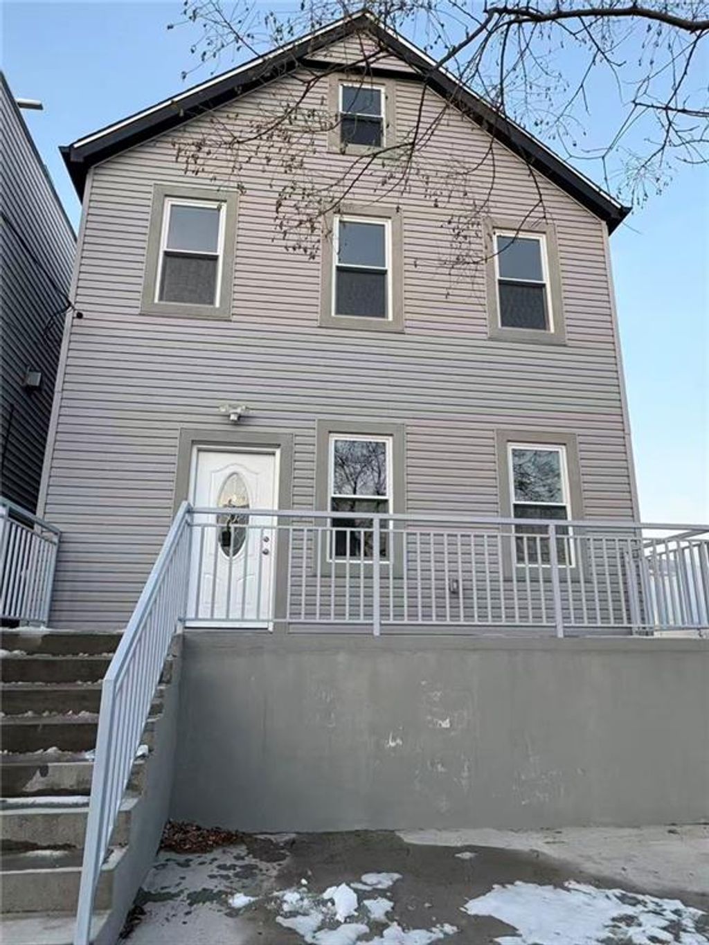 Photo of 73 Irving Place, Staten Island, NY 10304 (MLS # 497917)