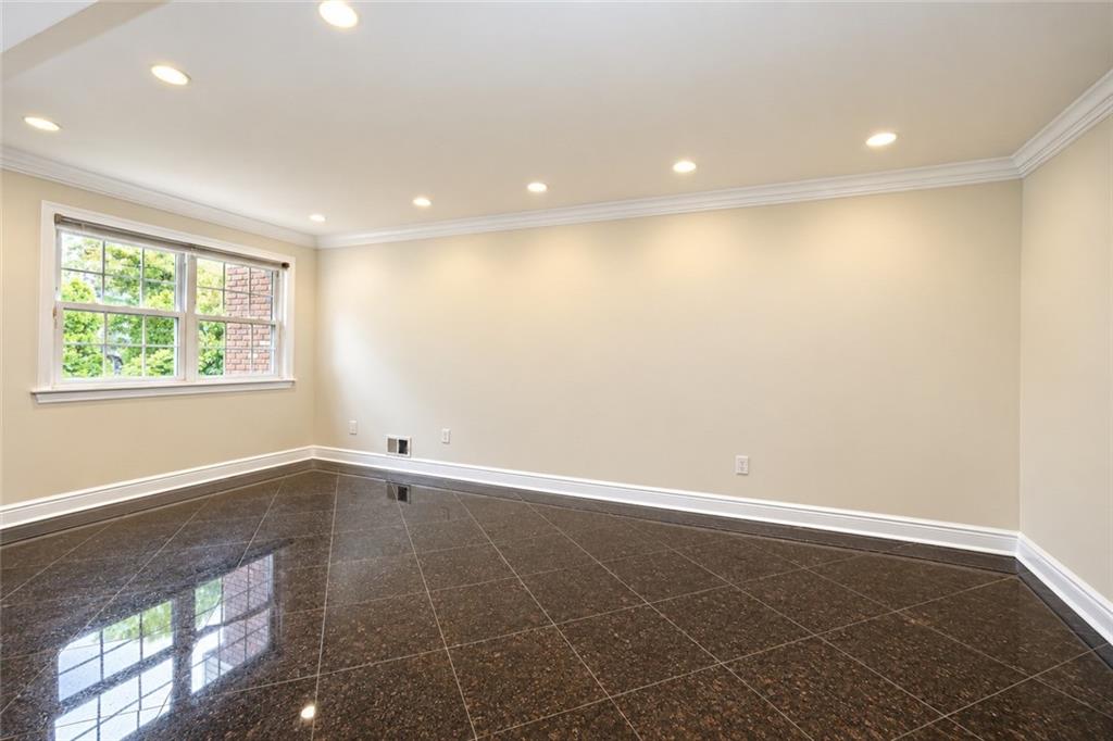Photo of 6 Revere Lane, Staten Island, NY 10306 (MLS # 504599)