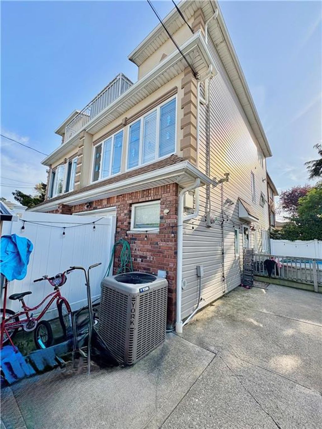 Photo of 220 Norway Avenue, Staten Island, NY 10305 (MLS # 495463)