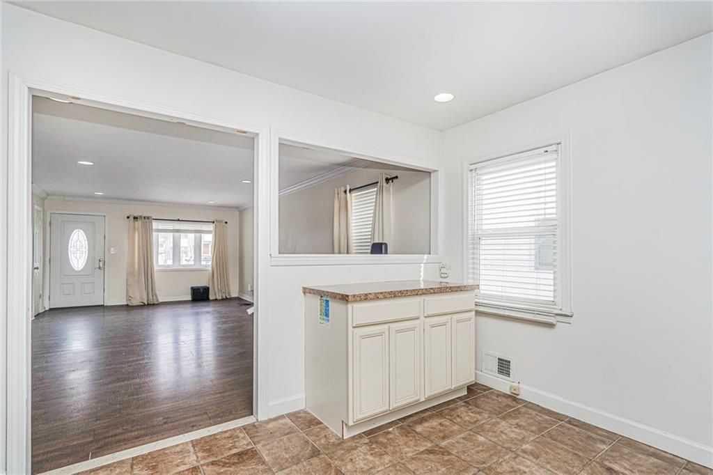 Photo of 310 Chesterton Avenue, Staten Island, NY 10306 (MLS # 499381)