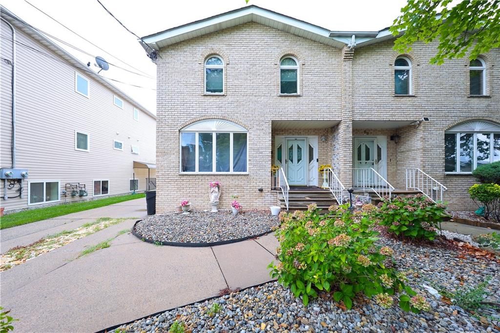 Photo of 57 Speedwell Avenue, Staten Island, NY 10314 (MLS # 495015)