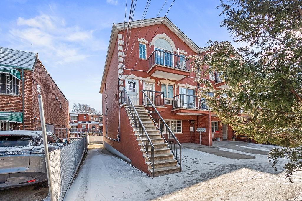 Photo 1 of 18 — 39 Bay 38th Street 3D, Brooklyn, NY 11214