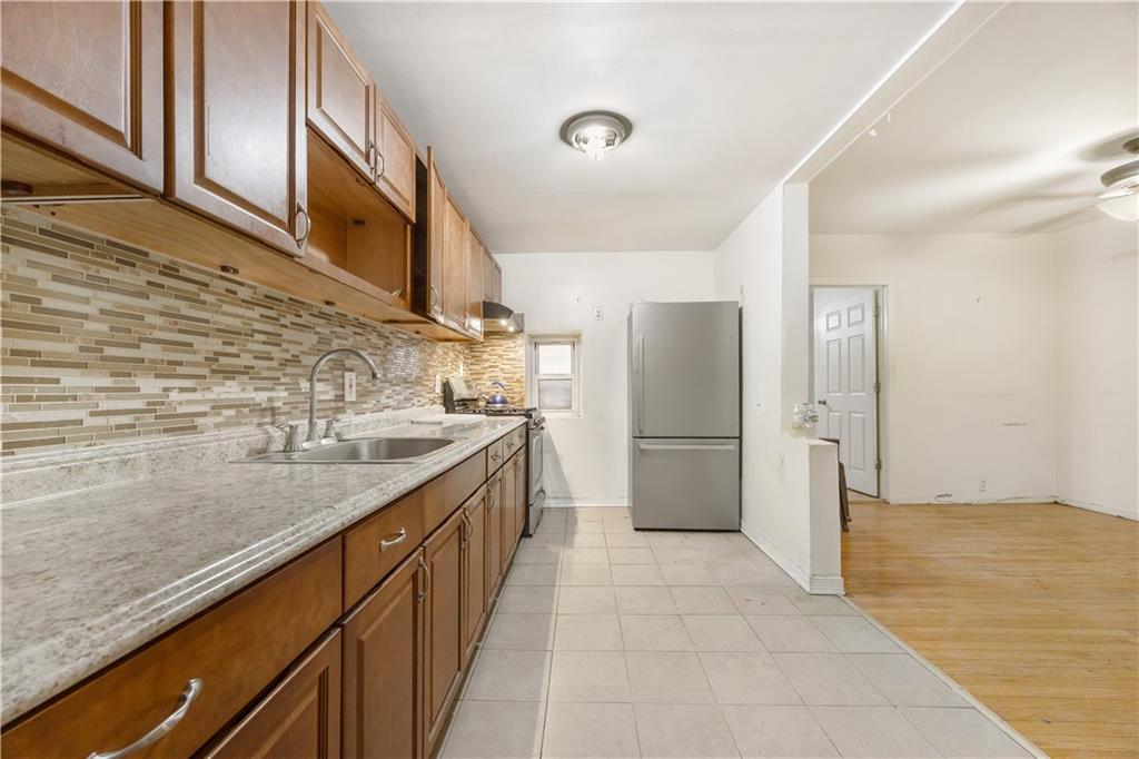 1044 New York Avenue, Brooklyn, New York image 8