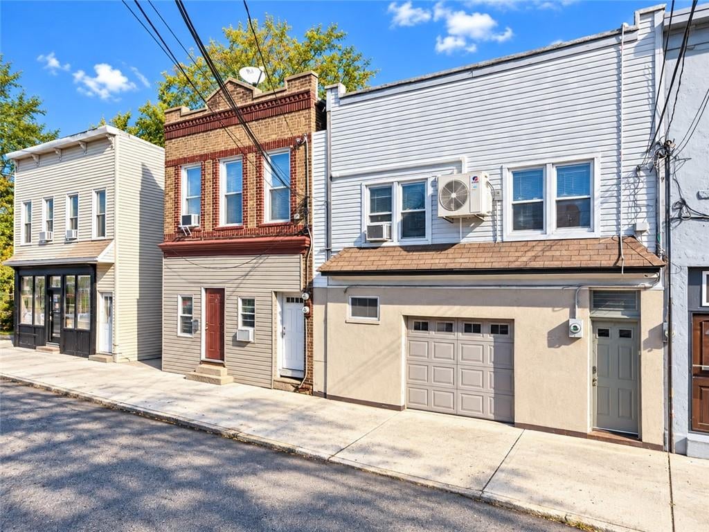 Photo of 113 Van Pelt Avenue, Staten Island, NY 10303 (MLS # 505722)